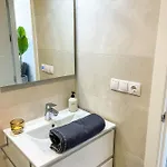 아파트 Cozy, Well Located And Balcony Sheltered From Wind 타리파